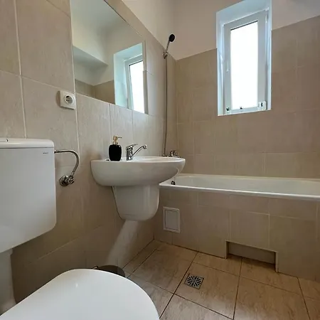 Apartament Riverside 2 Apartment *
